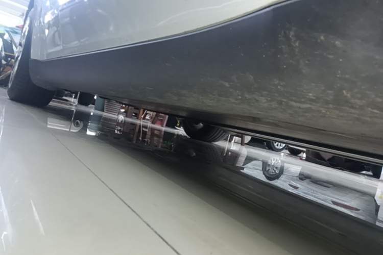 Used Tesla Model Y 2022 Revised Version Rear-Wheel Drive Right Side Sill