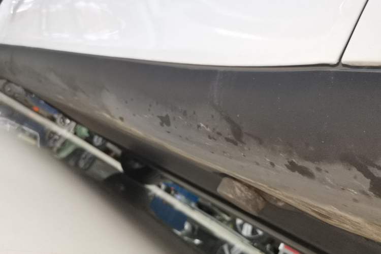 Used Tesla Model Y 2022 Revised Version Rear-Wheel Drive Right Side Sill