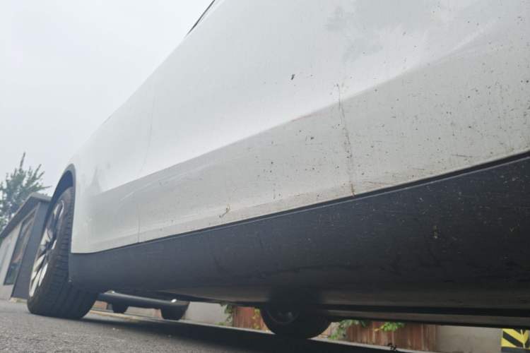 Used Tesla Model Y 2022 Revised Version Rear-Wheel Drive Right Side Sill