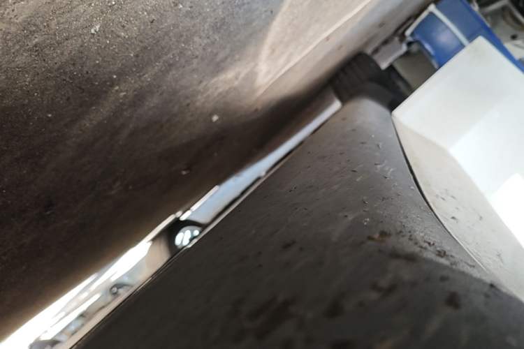 Used Tesla Model Y 2022 Rear-Wheel-Drive Version Right Side Sill