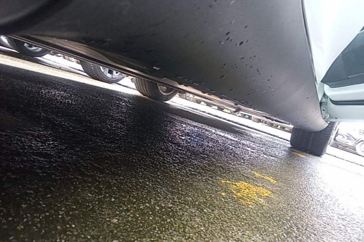 Used Tesla Model Y 2022 Revised Version Rear-Wheel Drive Right Side Sill