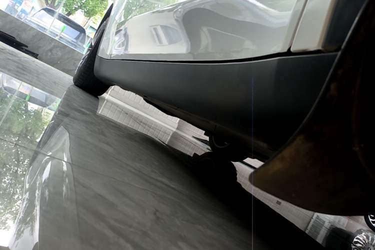 Used Tesla Model Y 2022 Revised Version Rear-Wheel Drive Right Side Sill