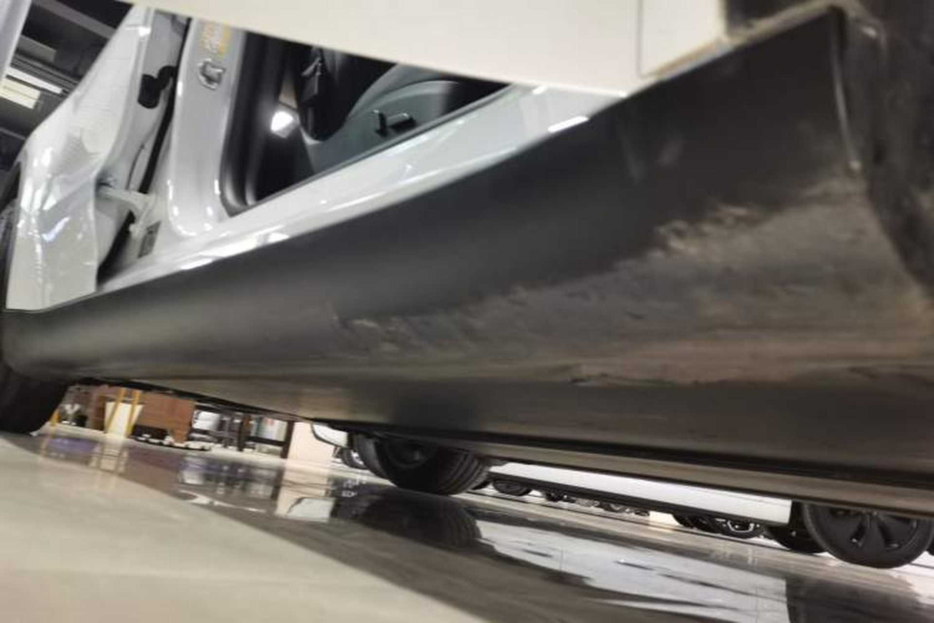 Used Tesla Model Y 2022 Revised Version Long-Range All-Wheel Drive Right Side Sill