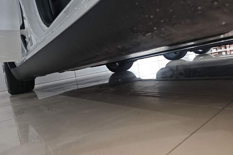Used Tesla Model Y 2022 Revised Version Rear-Wheel Drive Right Side Sill