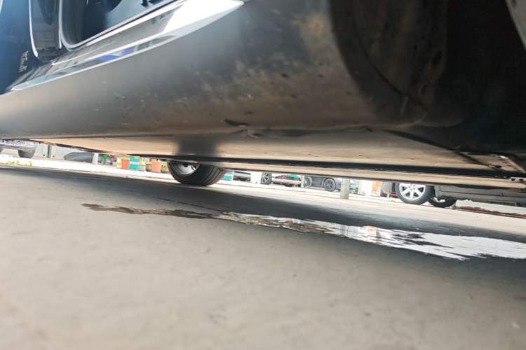 Used Tesla Model Y 2022 Revised Version Rear-Wheel Drive Right Side Sill