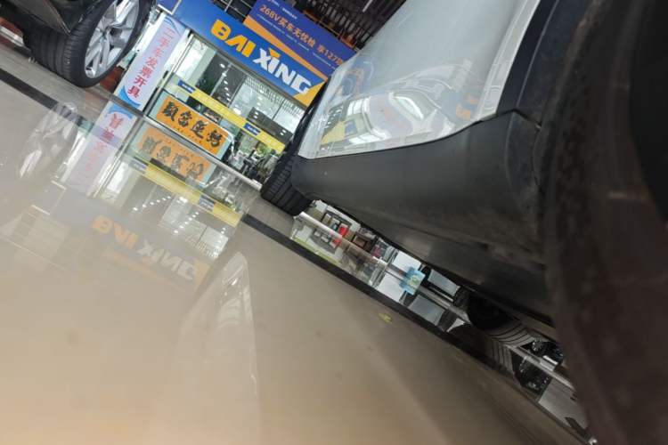 Used Tesla Model Y 2022 Rear-Wheel-Drive Version Right Side Sill