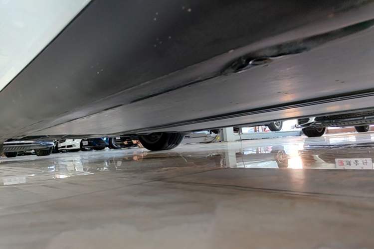 Used Tesla Model Y 2022 Revised Version Rear-Wheel Drive Right Side Sill