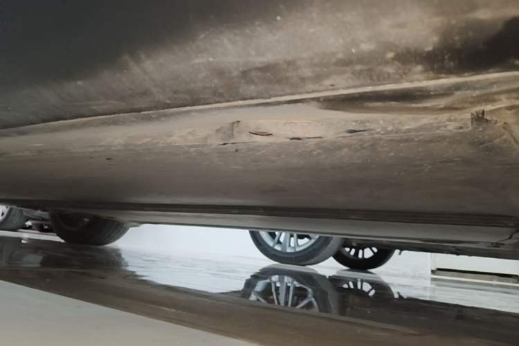 Used Tesla Model Y 2022 Revised Version Rear-Wheel Drive Right Side Sill
