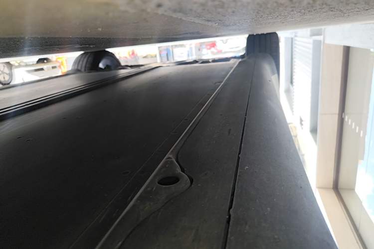 Used Tesla Model Y 2022 Revised Version Rear-Wheel Drive Right Side Sill