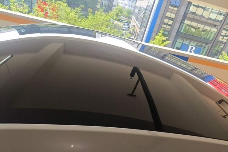Used Tesla Model Y 2022 Rear-Wheel-Drive Version Roof