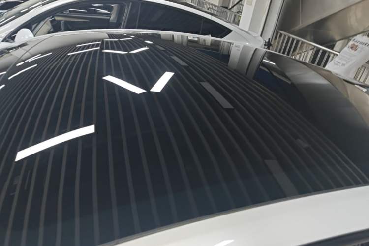 Used Tesla Model Y 2022 Long-Range All-Wheel-Drive Version Roof