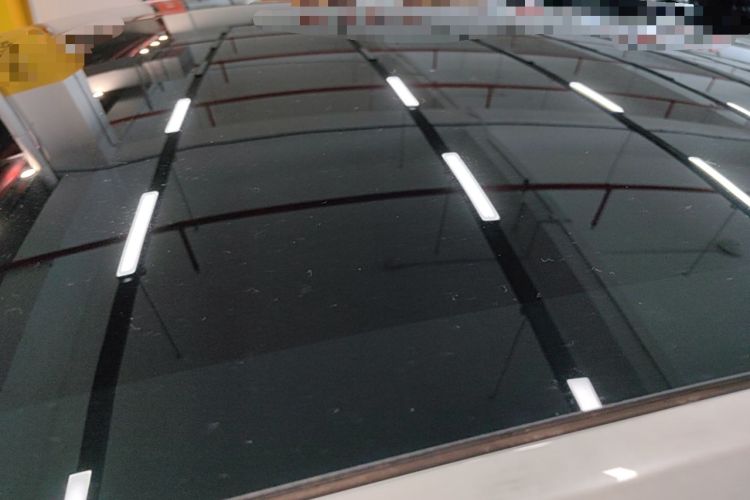 Used Tesla Model Y 2022 Rear-Wheel-Drive Version Roof