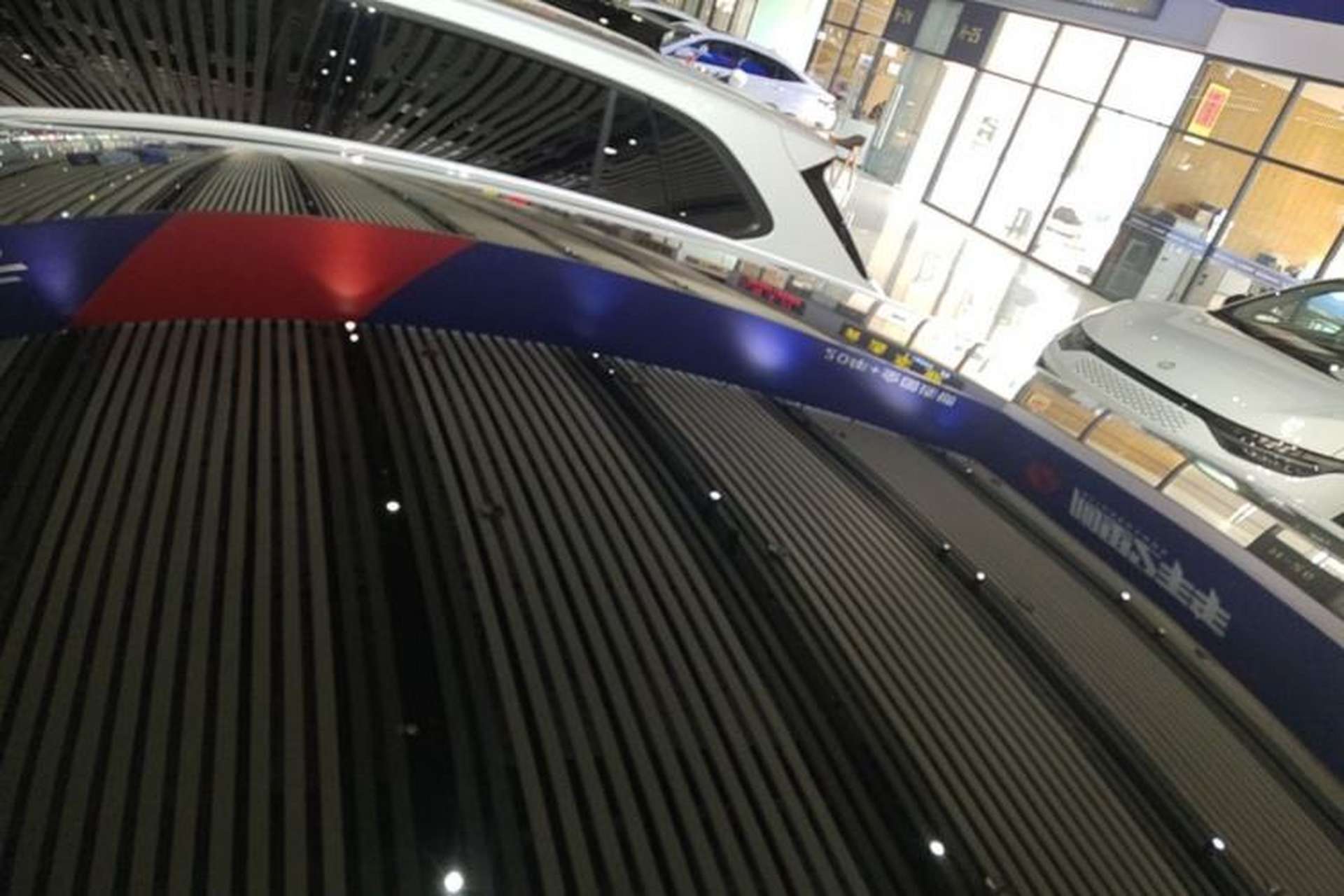 Used Tesla Model Y 2022 Rear-Wheel-Drive Version Roof
