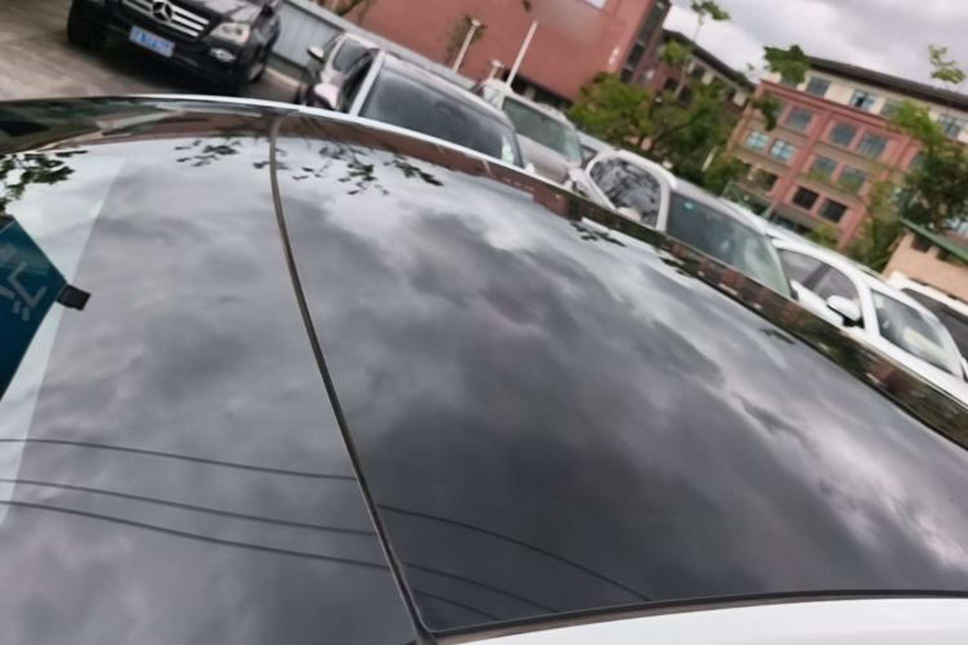 Used Tesla Model Y 2022 Rear-Wheel-Drive Version Roof