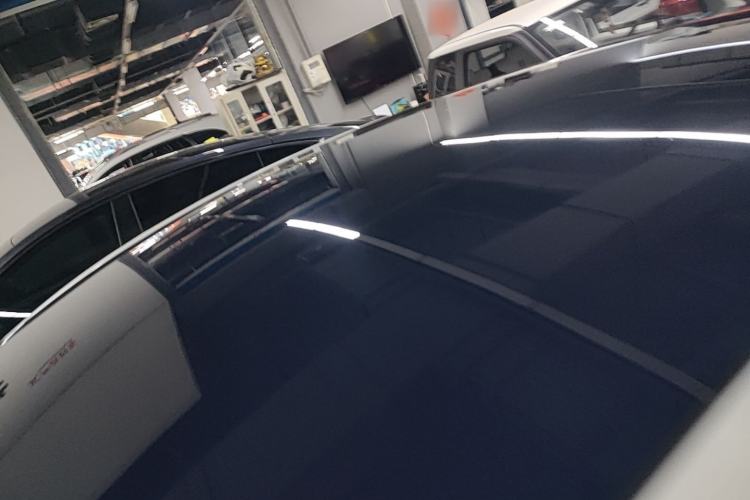Used Tesla Model Y 2022 Rear-Wheel-Drive Version Roof