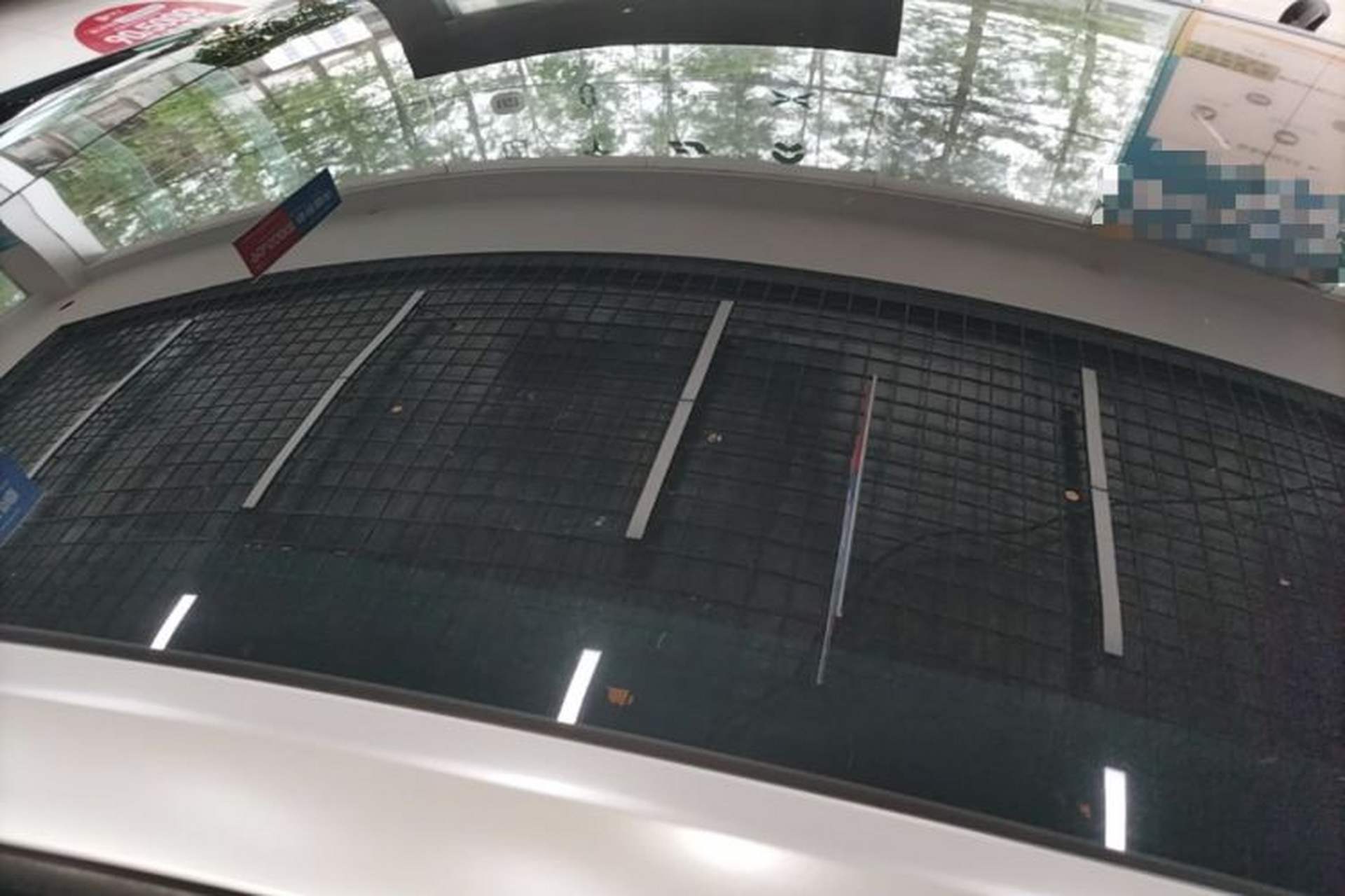 Used Tesla Model Y 2022 Long-Range All-Wheel-Drive Version Roof