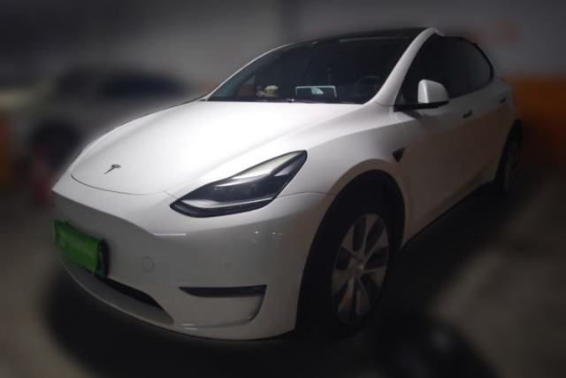 Used Tesla Model Y 2022 Long-Range All-Wheel-Drive Version