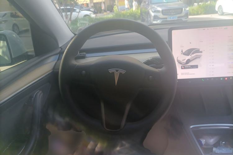 Used Tesla Model Y 2022 Revised Version Rear-Wheel Drive Steering Wheel