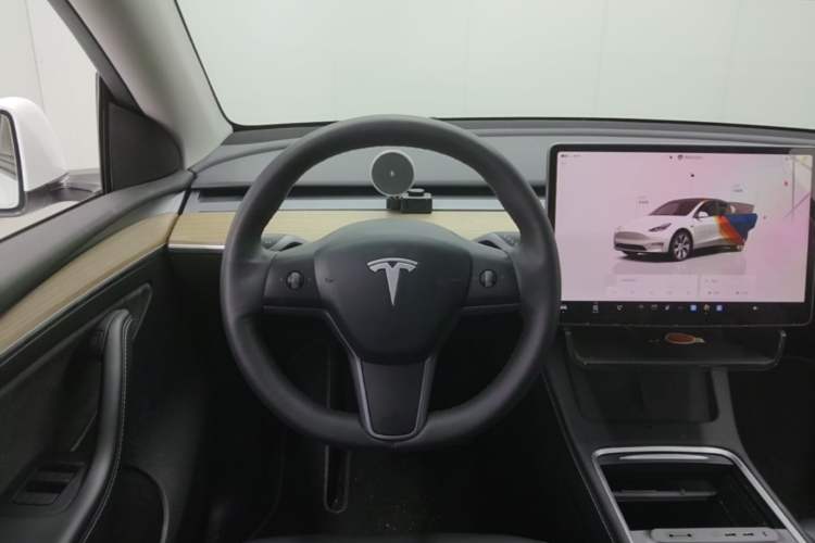 Used Tesla Model Y 2022 Revised Version Long-Range All-Wheel Drive Steering Wheel
