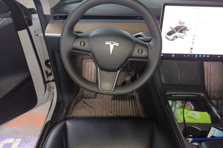 Used Tesla Model Y 2022 Rear-Wheel-Drive Version Steering Wheel