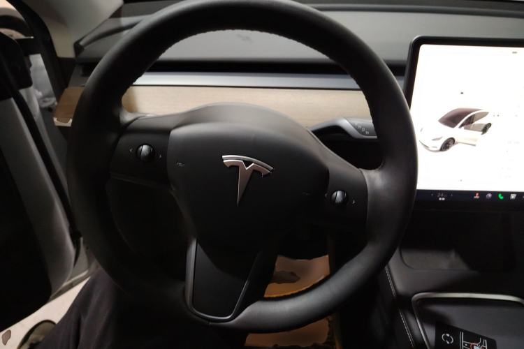 Used Tesla Model Y 2022 Revised Version Long-Range All-Wheel Drive Steering Wheel