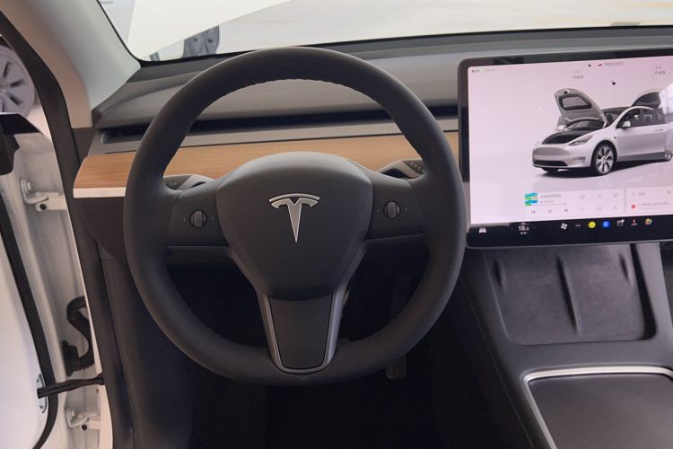 Used Tesla Model Y 2022 Rear-Wheel-Drive Version Steering Wheel