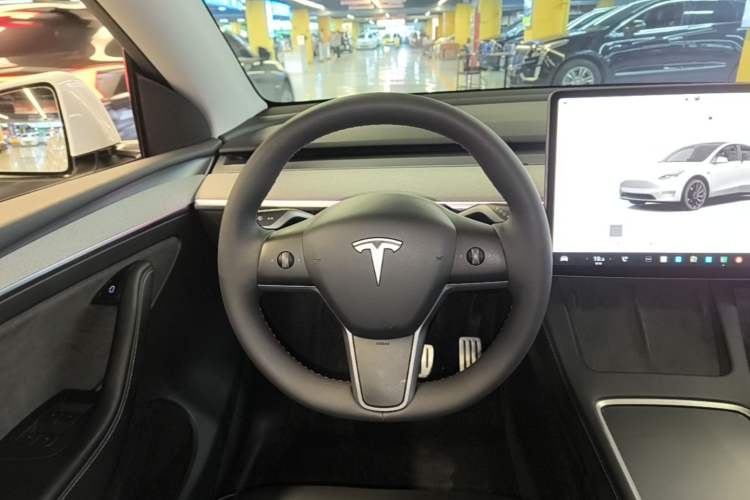 Used Tesla Model Y 2022 Performance High-Performance All-Wheel-Drive Version Steering Wheel