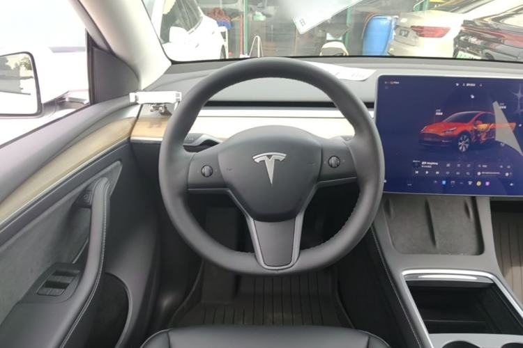 Used Tesla Model Y 2022 Revised Version Rear-Wheel Drive Steering Wheel