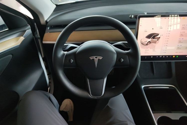 Used Tesla Model Y 2022 Revised Version Rear-Wheel Drive Steering Wheel
