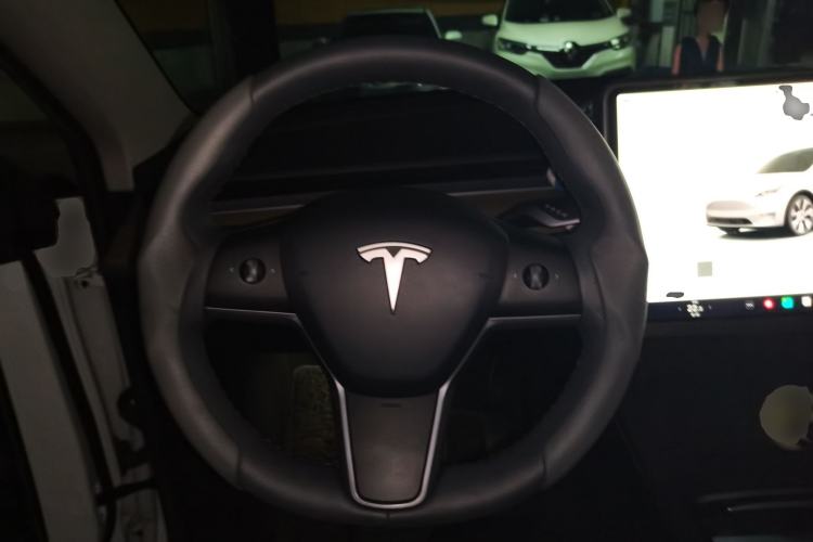 Used Tesla Model Y 2022 Rear-Wheel-Drive Version Steering Wheel