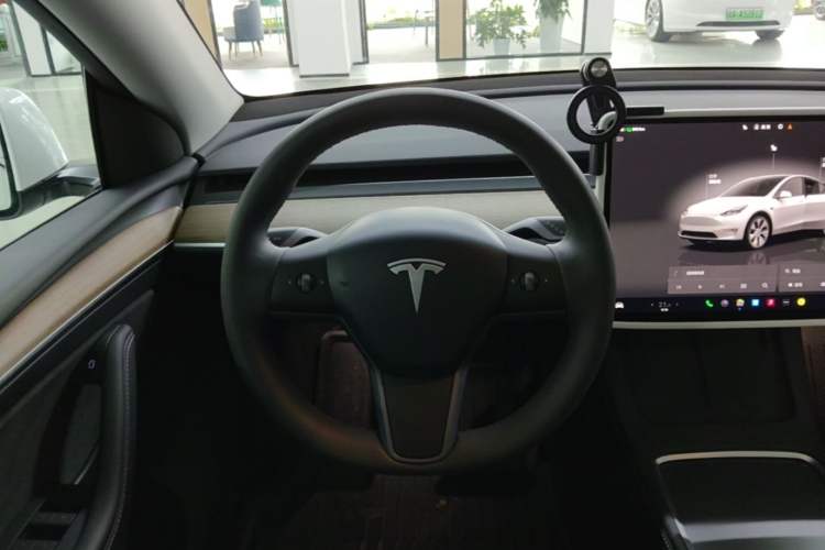 Used Tesla Model Y 2022 Revised Version Long-Range All-Wheel Drive Steering Wheel