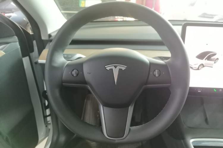 Used Tesla Model Y 2022 Rear-Wheel-Drive Version Steering Wheel