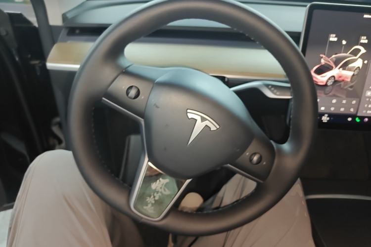 Used Tesla Model Y 2022 Revised Version Rear-Wheel Drive Steering Wheel