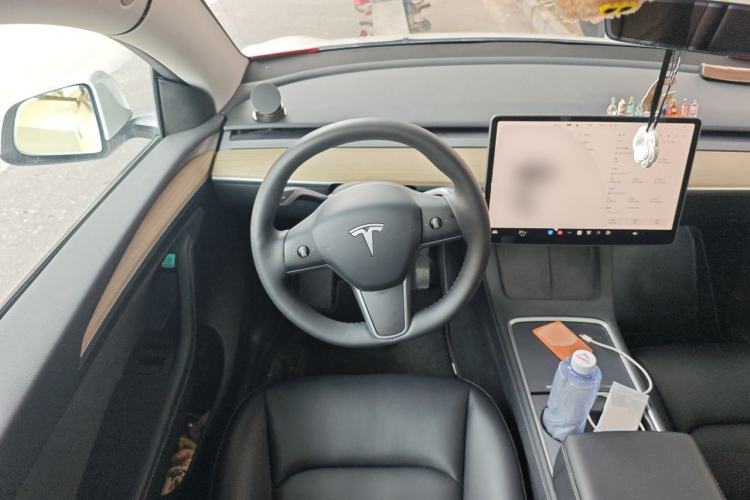 Used Tesla Model Y 2022 Rear-Wheel-Drive Version Steering Wheel