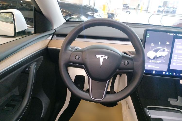 Used Tesla Model Y 2022 Revised Version Rear-Wheel Drive Steering Wheel