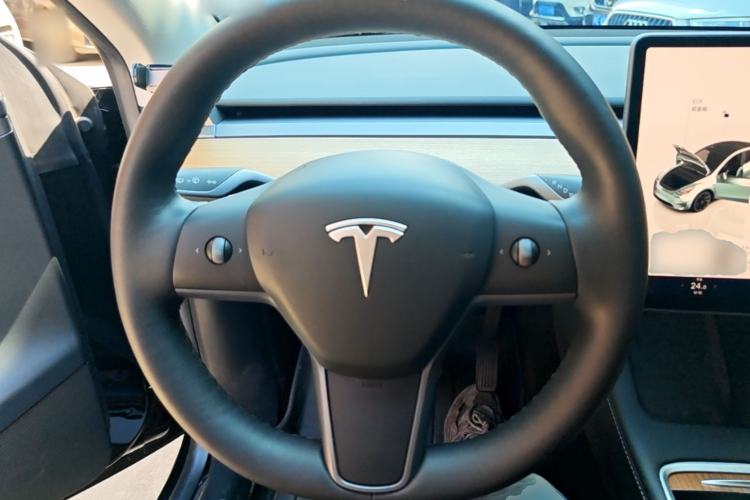 Used Tesla Model Y 2022 Rear-Wheel-Drive Version Steering Wheel