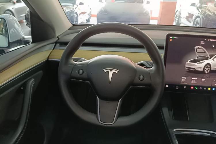 Used Tesla Model Y 2022 Revised Version Rear-Wheel Drive Steering Wheel