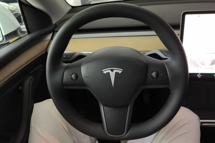 Used Tesla Model Y 2022 Revised Version Rear-Wheel Drive Steering Wheel