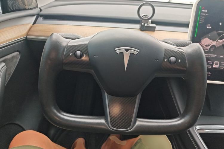 Used Tesla Model Y 2022 Revised Version Long-Range All-Wheel Drive Steering Wheel
