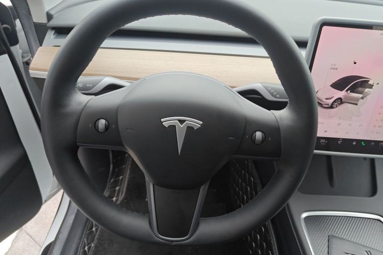 Used Tesla Model Y 2022 Revised Version Rear-Wheel Drive Steering Wheel