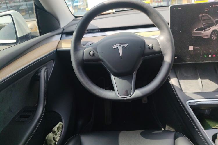 Used Tesla Model Y 2022 Rear-Wheel-Drive Version Steering Wheel
