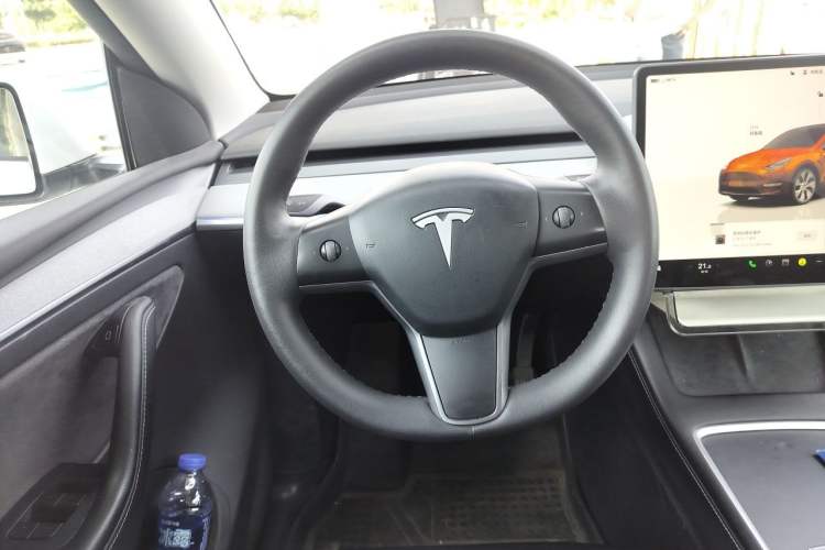 Used Tesla Model Y 2022 Revised Version Rear-Wheel Drive Steering Wheel