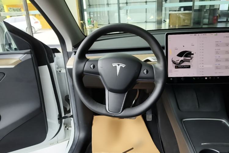 Used Tesla Model Y 2022 Revised Version Rear-Wheel Drive Steering Wheel