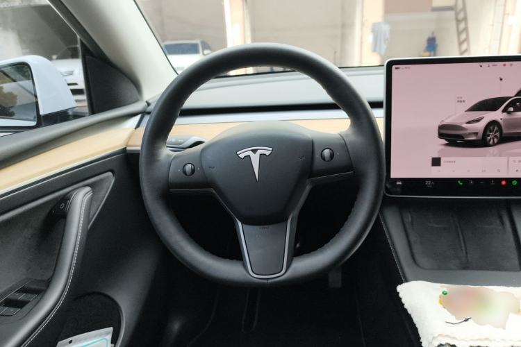 Used Tesla Model Y 2022 Rear-Wheel-Drive Version Steering Wheel