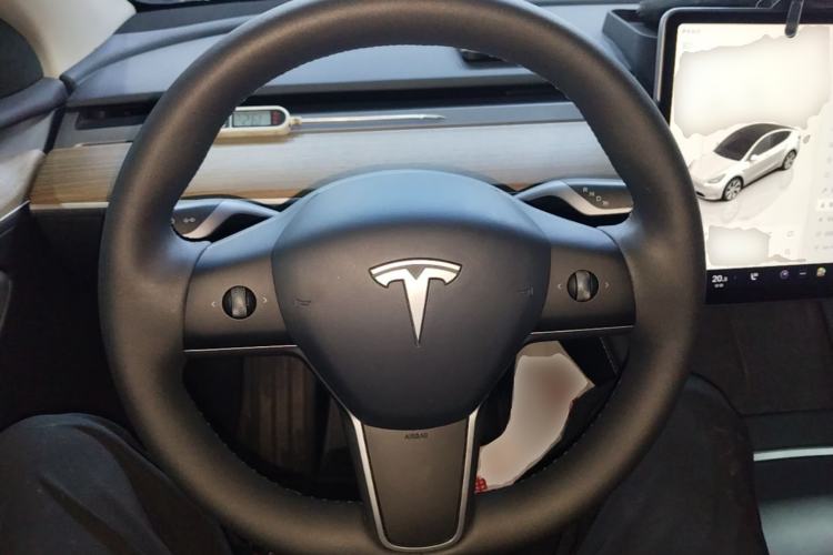 Used Tesla Model Y 2022 Rear-Wheel-Drive Version Steering Wheel
