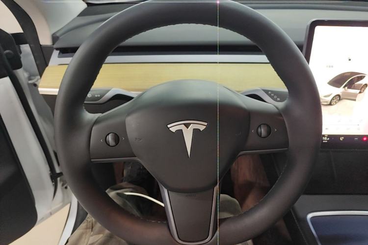 Used Tesla Model Y 2022 Revised Version Long-Range All-Wheel Drive Steering Wheel