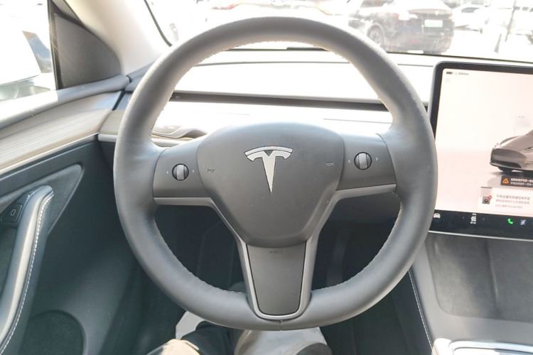 Used Tesla Model Y 2022 Revised Version Rear-Wheel Drive Steering Wheel