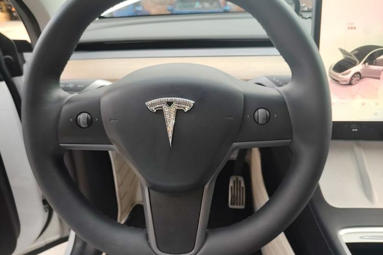 Used Tesla Model Y 2022 Revised Version Rear-Wheel Drive Steering Wheel