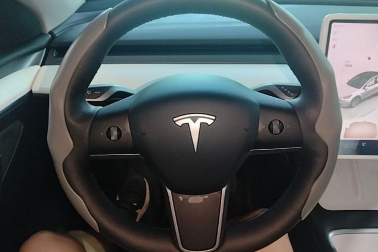 Used Tesla Model Y 2022 Revised Version Rear-Wheel Drive Steering Wheel