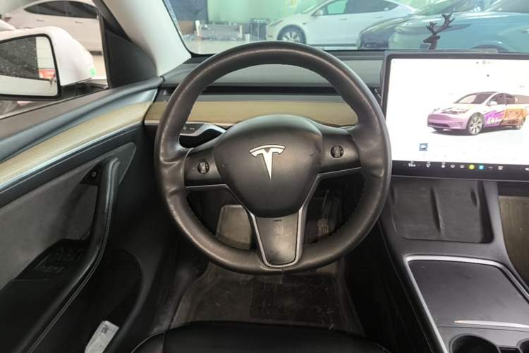 Used Tesla Model Y 2022 Revised Version Long-Range All-Wheel Drive Steering Wheel